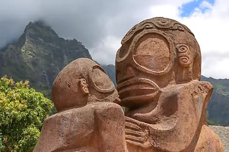 6. Jul 27 - Atuona, Hiva Oa