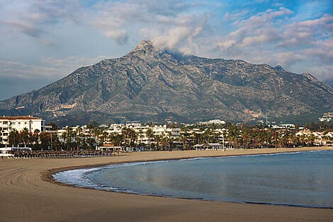 16. Nov 26 - Puerto Banús