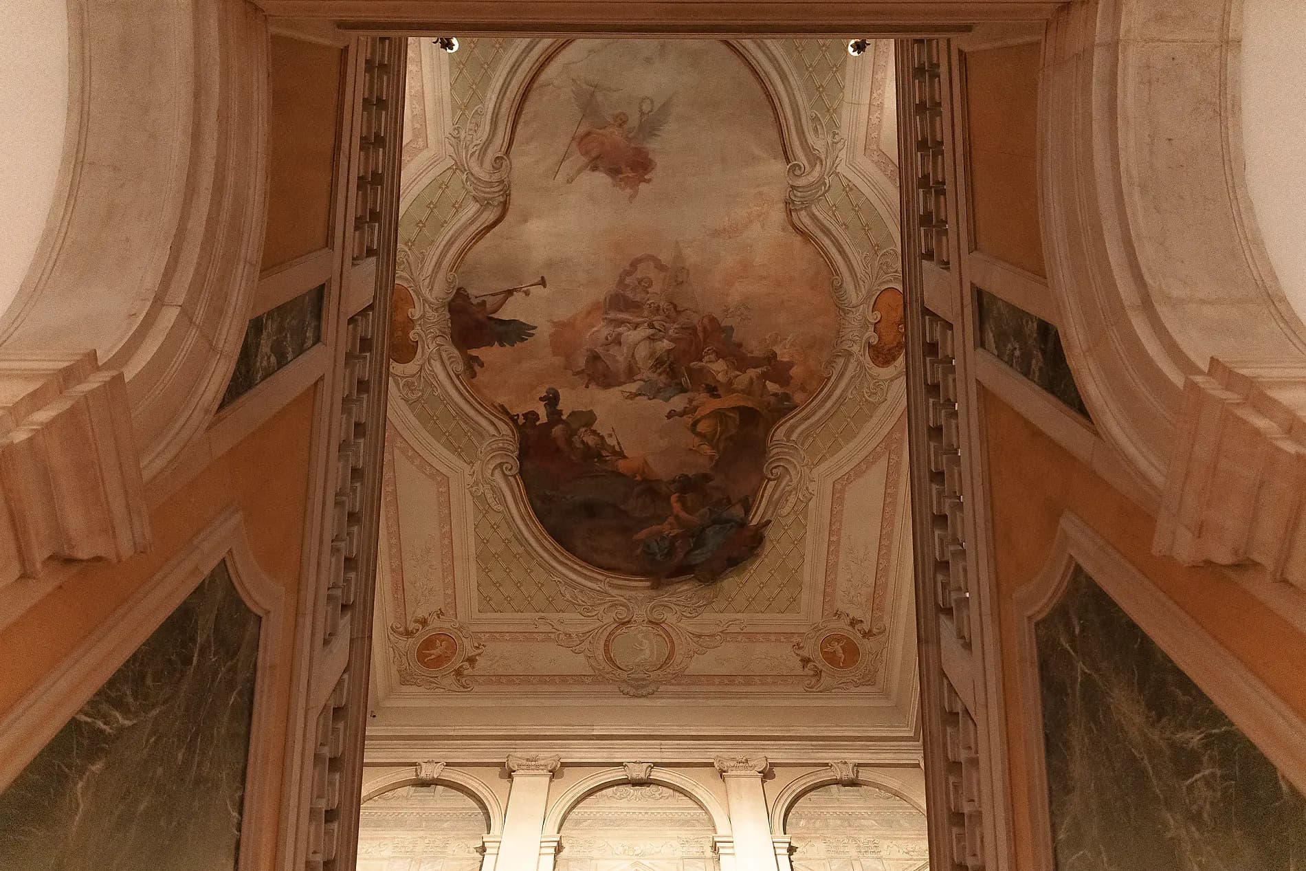 Künstlerische Adria mit der Pinault Collection  