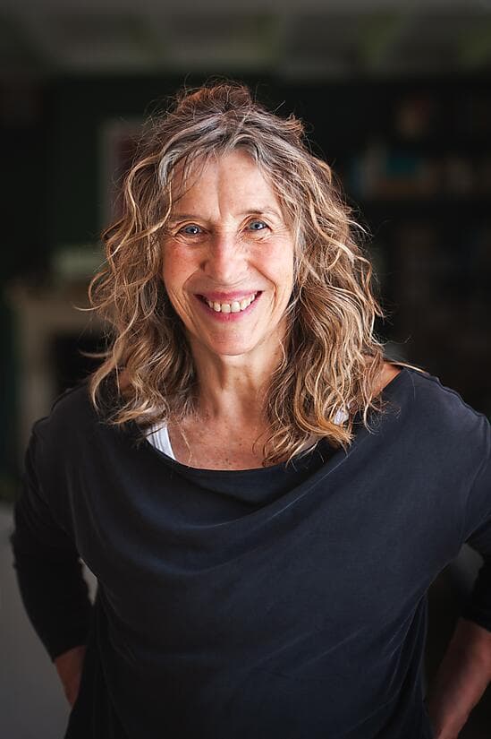 Helen Haynes prif de Pilates - Portrait.jpg