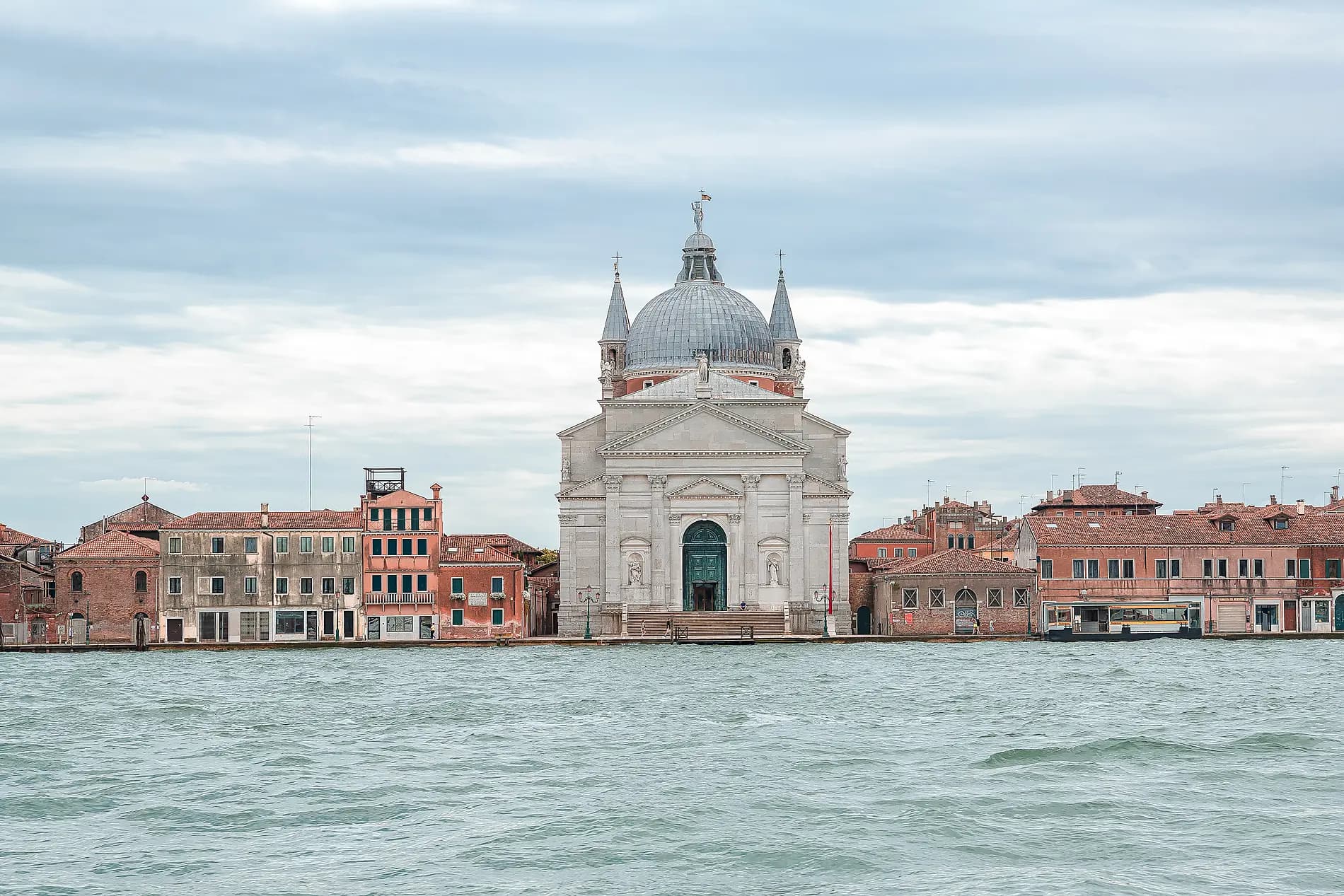 Legendäre Küsten Italiens und Kroatiens
