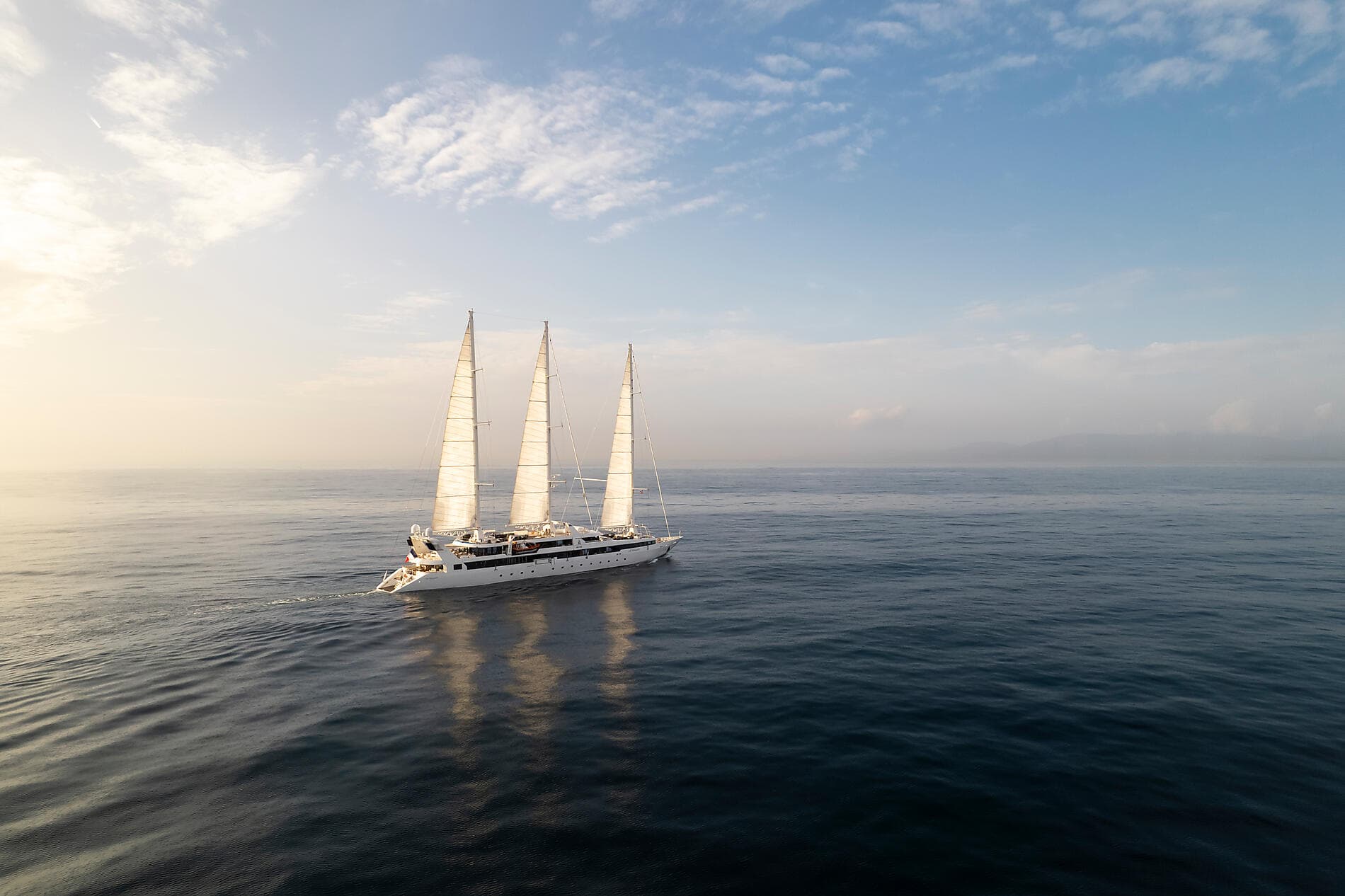 Unterwegs unter Segeln im Herzen der Kleinen Antillen 