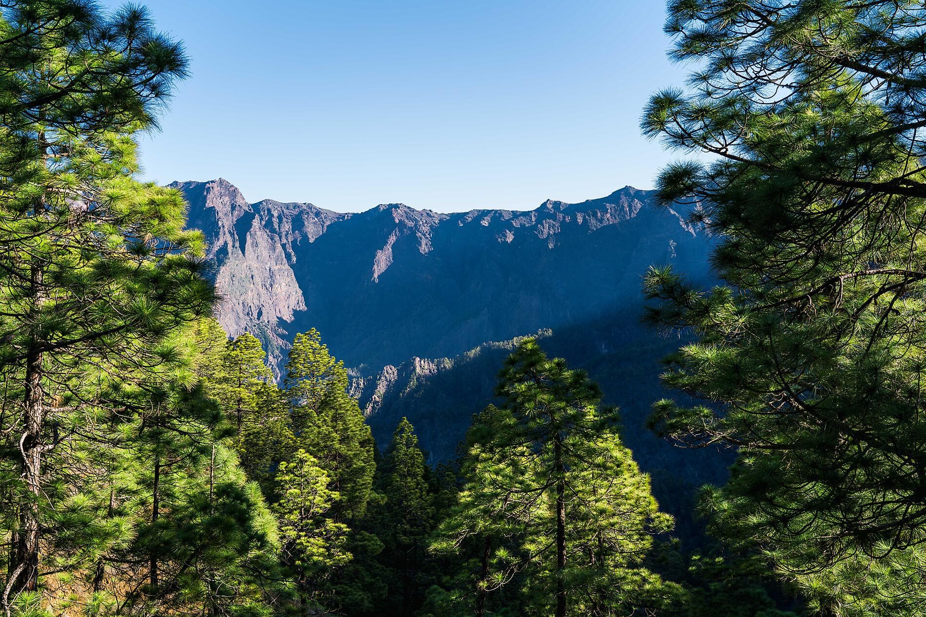 Vulkaninseln und historische Städte im Nordatlantik 