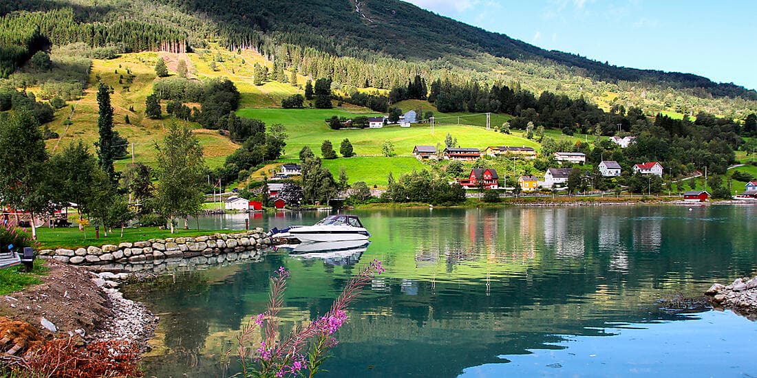 Kreuzfahrt durch die Norwegischen Fjorde – mit Smithsonian Journeys