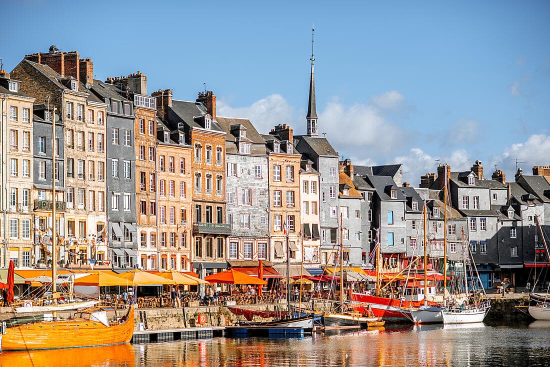 Transfer from Paris CDG airport to Honfleur pier