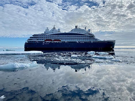 9. Aug 27 - Auf See - entlang der Küste von Spitzbergen