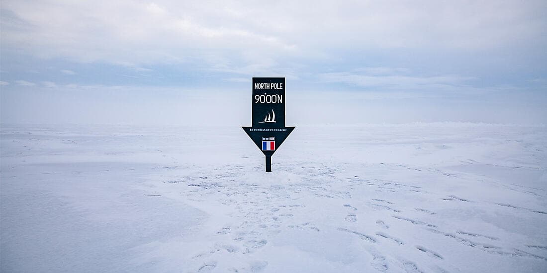 Der geografische Nordpol und die Ostküste Grönlands