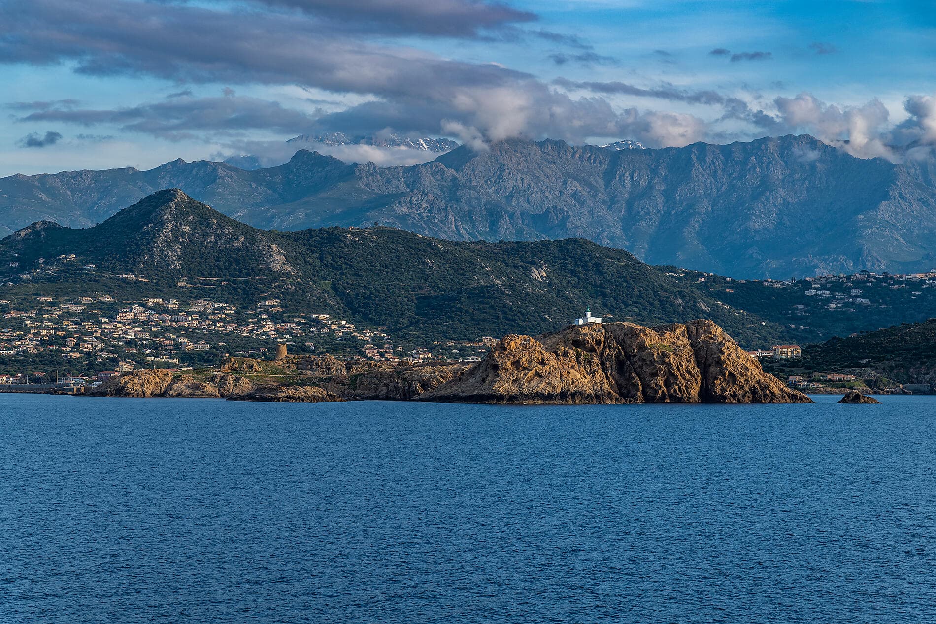 Korsika, italienische Küsten und Malta