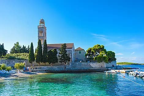 19. Jun 26 - Hvar