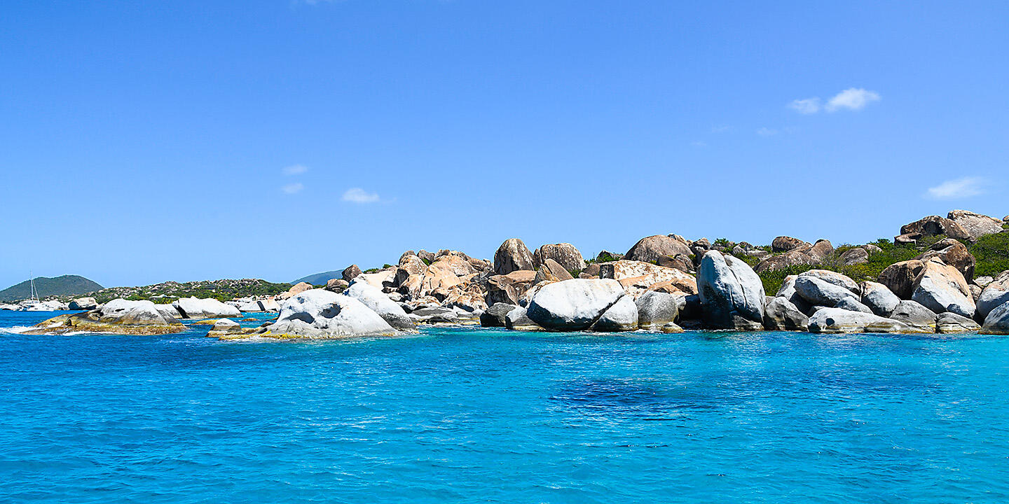 Unterwegs unter Segeln im Herzen der Kleinen Antillen Unterwegs unter Segeln im Herzen der Kleinen Antillen