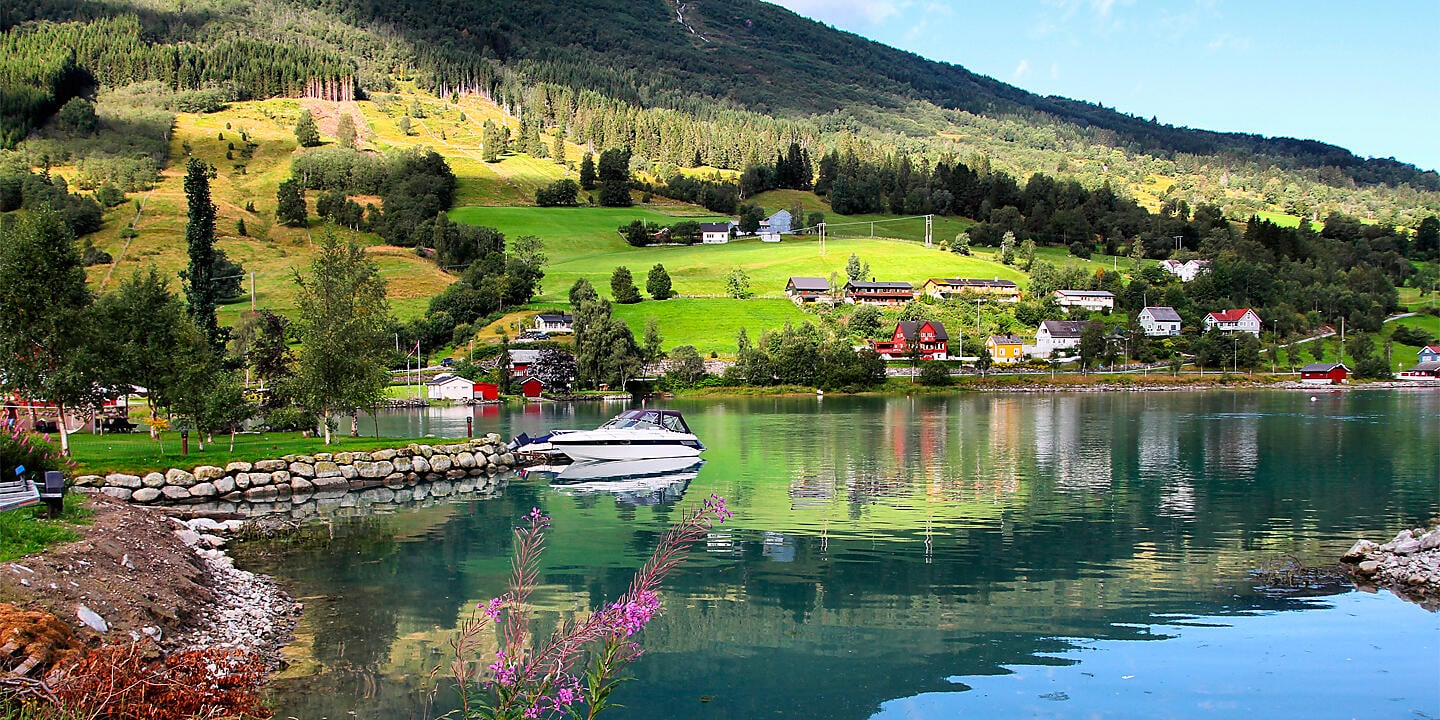 Kreuzfahrt durch die Norwegischen Fjorde – mit Smithsonian Journeys Kreuzfahrt durch die Norwegischen Fjorde – mit Smithsonian Journeys